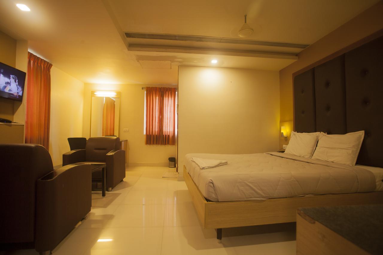 P K Rresidency مادوراي المظهر الخارجي الصورة