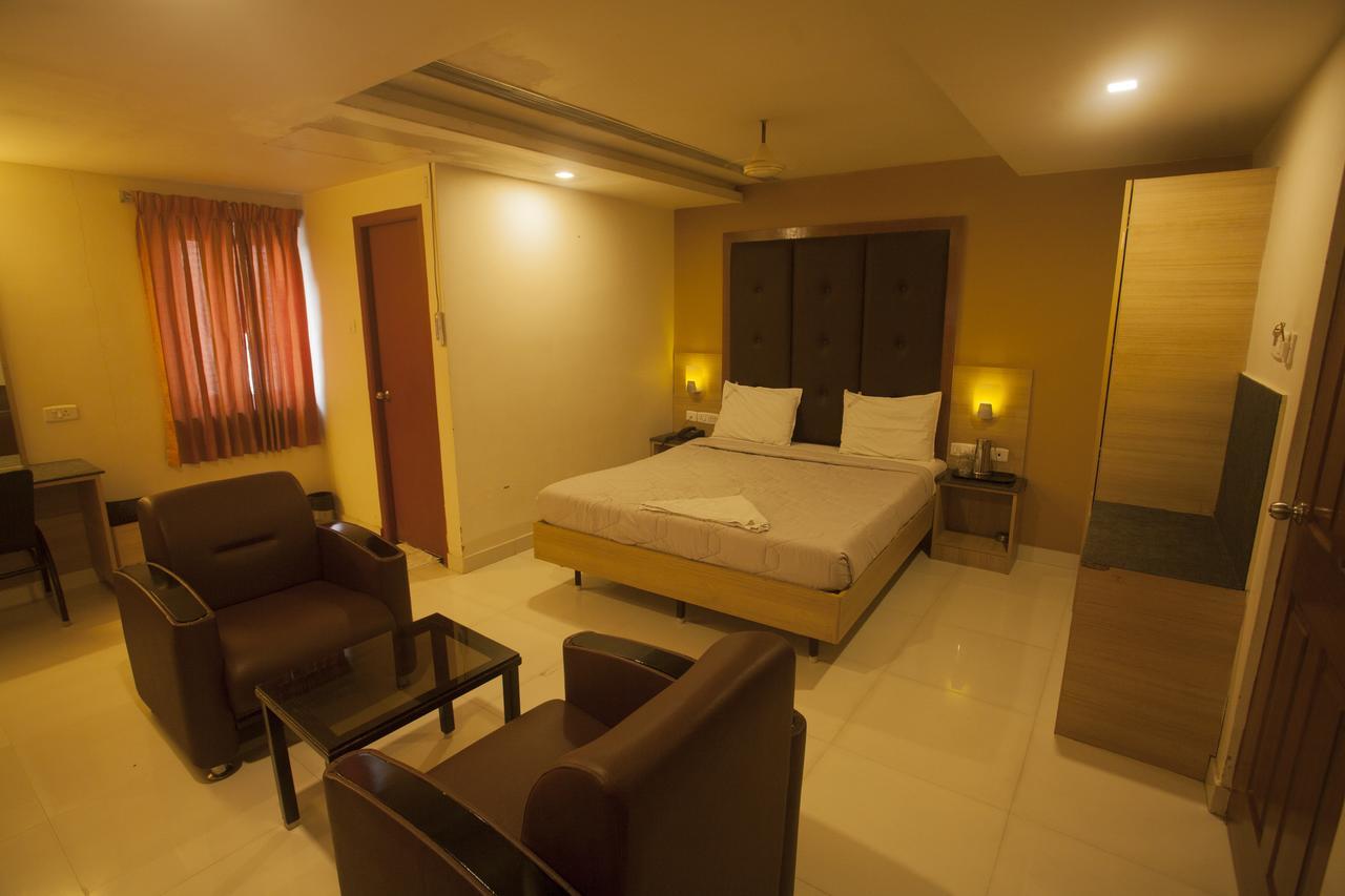 P K Rresidency مادوراي المظهر الخارجي الصورة